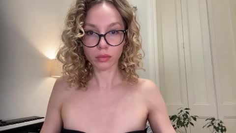 Mila online show from September 18, 4:27 pm