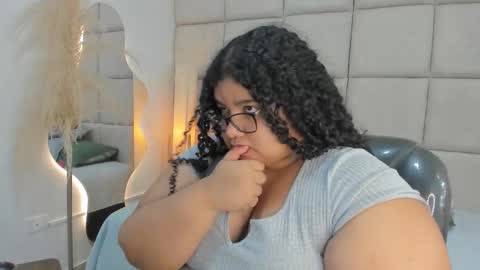 Miley online show from November 15, 10:11 pm