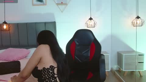 Miley GH online show from December 27, 7:46 pm