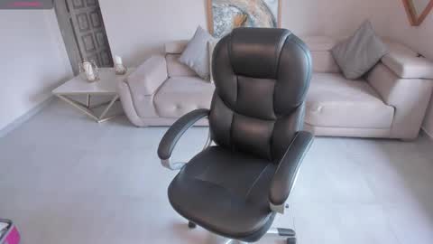 Miley Cruz  IG miley model23 online show from January 10, 7:18 pm