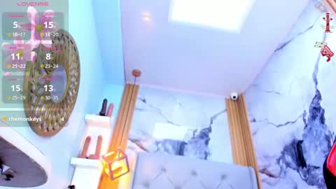 MILEY online show from November 7, 8:14 pm