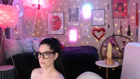 Milf Lacey online show from February 16, 4:31 am