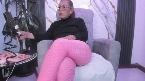  milf sikiu  online show from May 31, 6:08 am