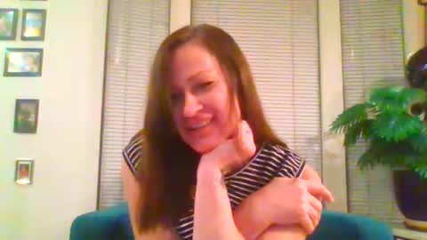 Mia online show from November 11, 4:19 am