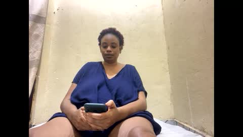 milkymom256 online show from November 22, 6:32 pm