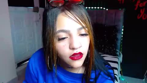 Snapshot of millacounisslosexanal chatting on December 19, 3:30 pm Violeta online show from December 19, 3:30 pm