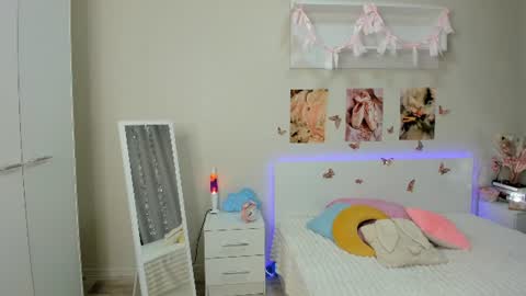 Milly online show from July 11, 3:28 am