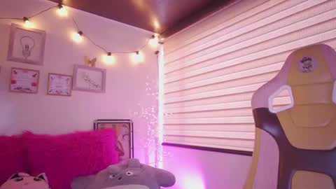 MILLY online show from July 21, 7:14 pm