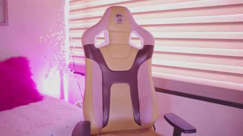 MILLY online show from February 20, 7:26 pm