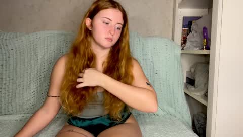 Snapshot of milly_milliy chatting on December 4, 2:26 pm Milly online show from December 4, 2:26 pm