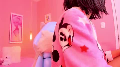 milu_carbajal_x online show from February 22, 12:17 pm