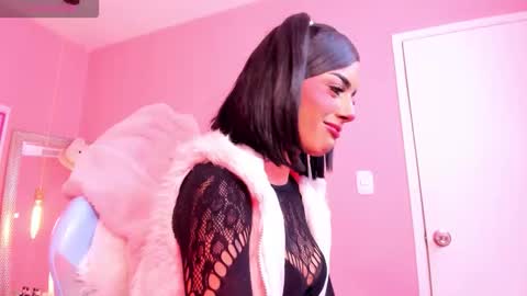 milu_carbajal_x online show from March 18, 3:00 am