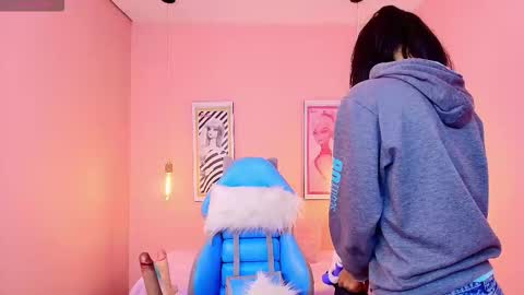 milu_carbajal_x online show from February 15, 12:37 pm