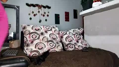 Milu online show from November 26, 6:03 am