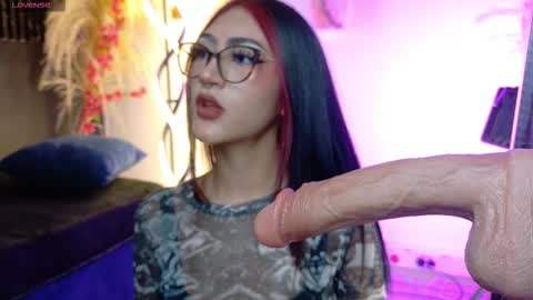 miluv19 online show from February 10, 7:28 pm