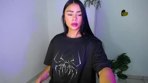 Mily Ortiz online show from March 26, 3:36 pm