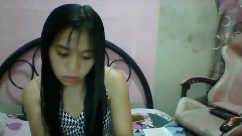 mimiyolove online show from February 4, 12:40 am