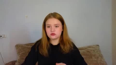 hi Im Mina  online show from February 14, 3:52 am