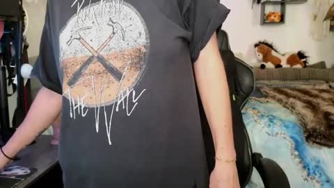 Mindy Mars online show from October 31, 4:00 pm