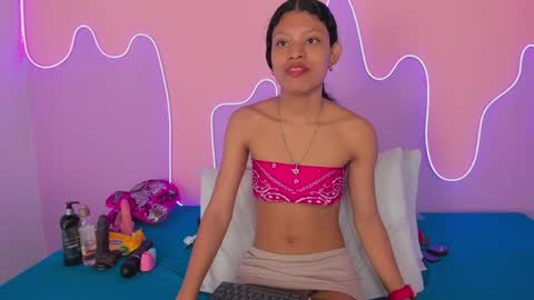 Snapshot of mingie_rouse chatting on January 25, 11:46 am Mingie online show from January 25, 11:46 am
