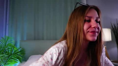 Mary online show from February 1, 1:26 am