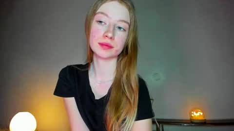 Amelia online show from April 8, 8:00 pm