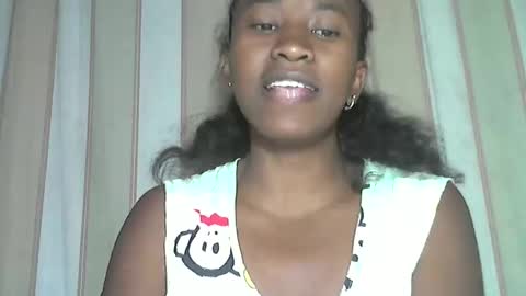 minouch211907 online show from September 17, 3:48 am