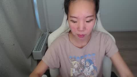 mira_g online show from October 10, 1:49 pm