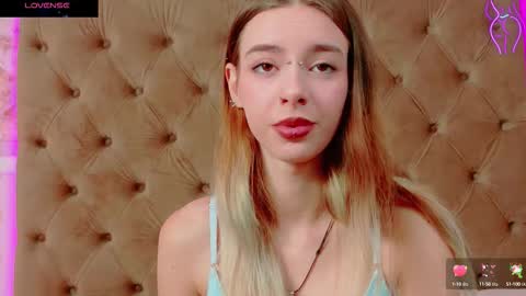 mira_lynxx online show from November 10, 5:13 am