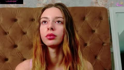 mira_lynxx online show from January 11, 4:17 am