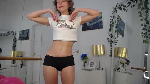 mira_marni online show from October 3, 11:59 am