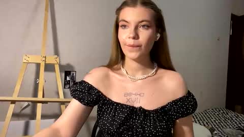 Mira  online show from September 15, 11:01 pm