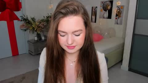 Emma online show from February 15, 4:12 pm