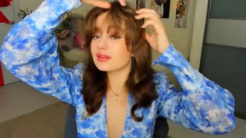 Emma online show from March 8, 4:37 pm