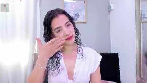    online show from March 17, 12:20 pm