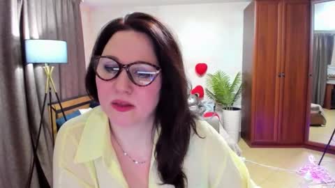 MirandaDyson online show from February 20, 4:19 pm