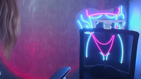 Miri online show from December 11, 1:06 pm