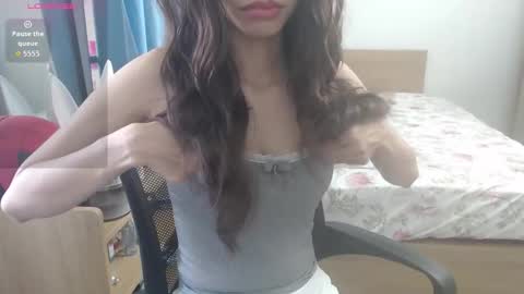 Miriam Schl online show from December 4, 9:33 am