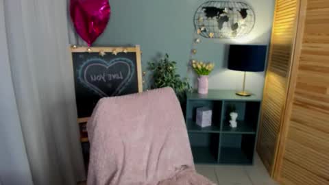 mishapallmer online show from October 6, 1:33 am