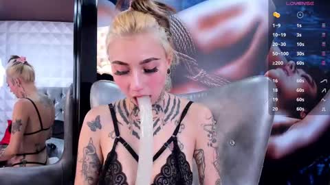 miss___angel online show from February 15, 6:23 pm