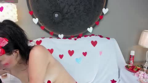 Charlotte online show from February 14, 6:19 pm