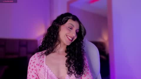 Snapshot of miss__charlotte_ chatting on January 5, 8:00 pm Charlotte online show from January 5, 8:00 pm