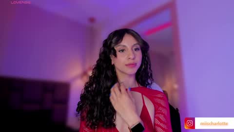 Snapshot of miss__charlotte_ chatting on December 15, 11:01 am Charlotte online show from December 15, 11:01 am