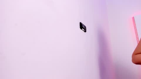 miss__pretty_ online show from March 15, 1:24 pm