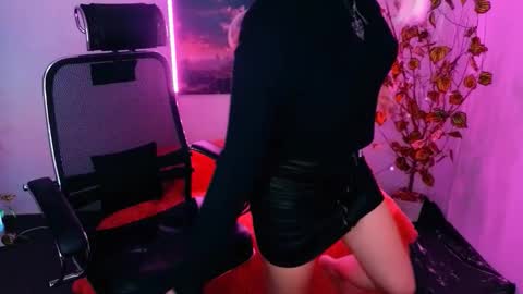 Snapshot of miss_alice_silver chatting on October 8, 4:44 pm miss_alice_silver online show from October 8, 4:44 pm