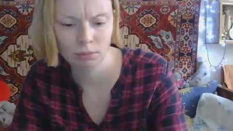 Elis online show from April 10, 1:17 pm