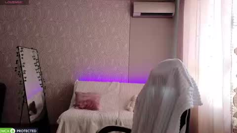 Emily online show from July 19, 8:27 am