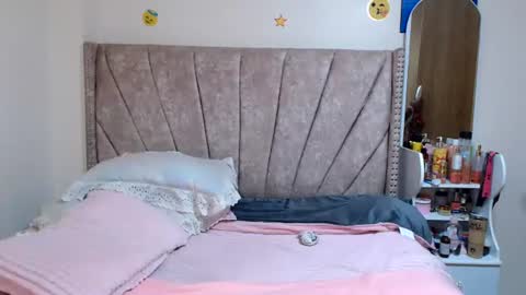 miss_godess online show from July 20, 1:46 pm