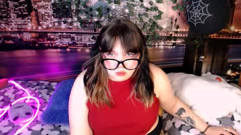 Snapshot of miss_kapriz_love chatting on October 18, 5:15 pm Eva online show from October 18, 5:15 pm
