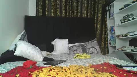 Miss Kiarrafit online show from December 19, 9:07 pm